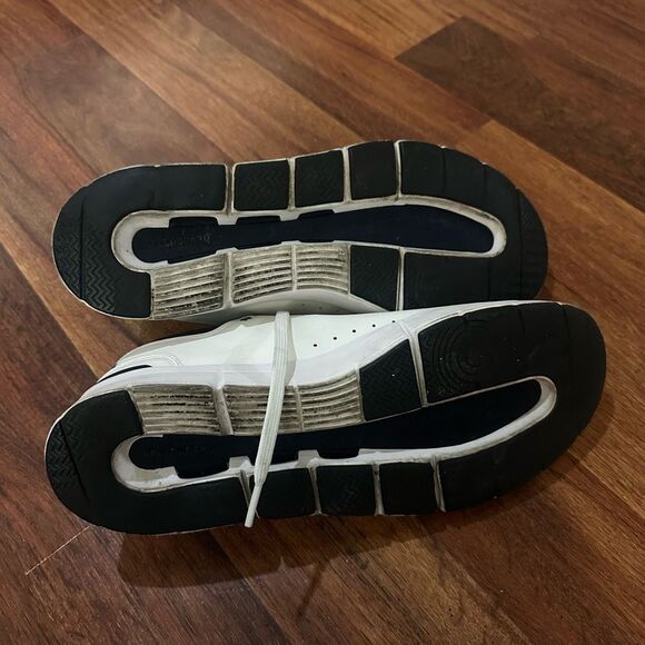 On Running Men's Cream and Black Sneakers size 10.5 - Picture 6 of 11